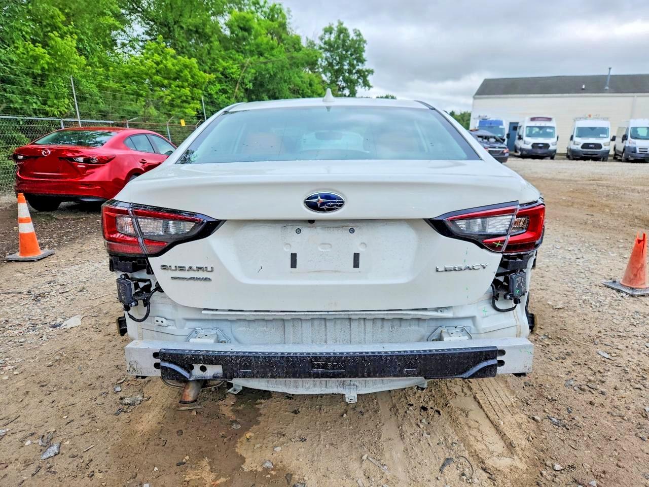 Subaru Legacy Premium