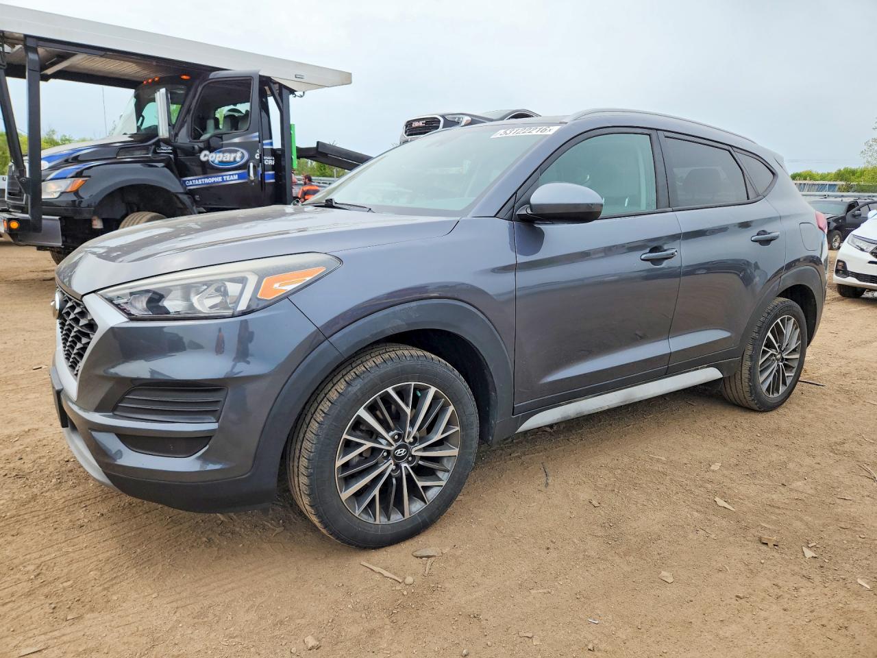 Salvage Hyundai TUCSON Image
