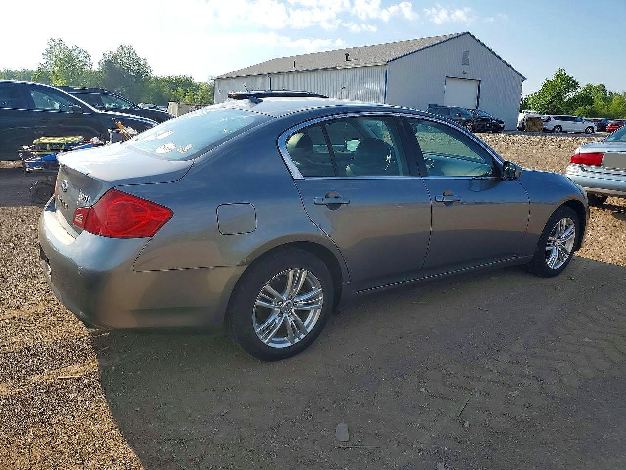 INFINITI G25 X