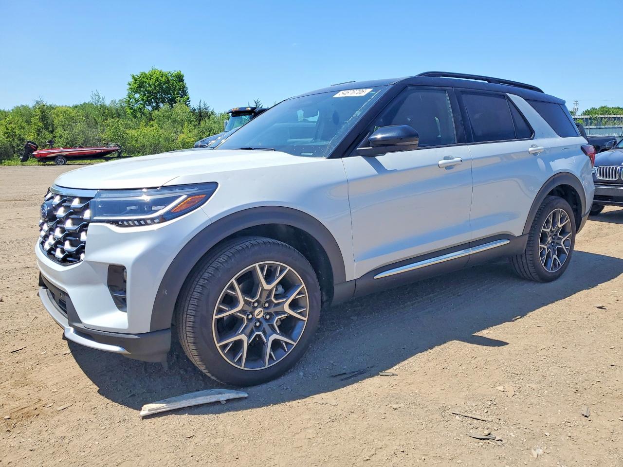 Salvage Ford Explorer Image