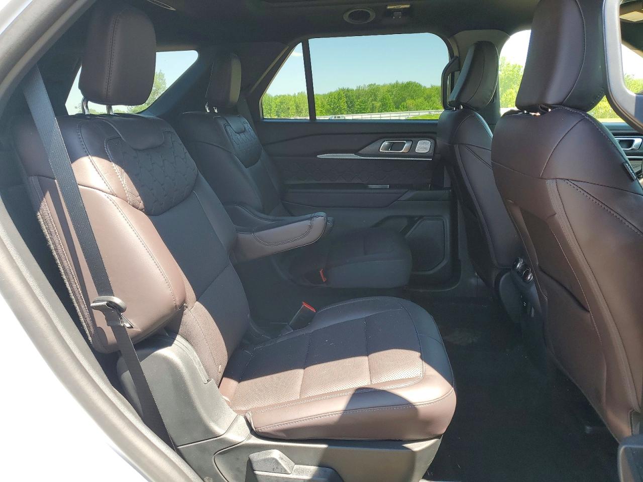 Ford Explorer Platinum