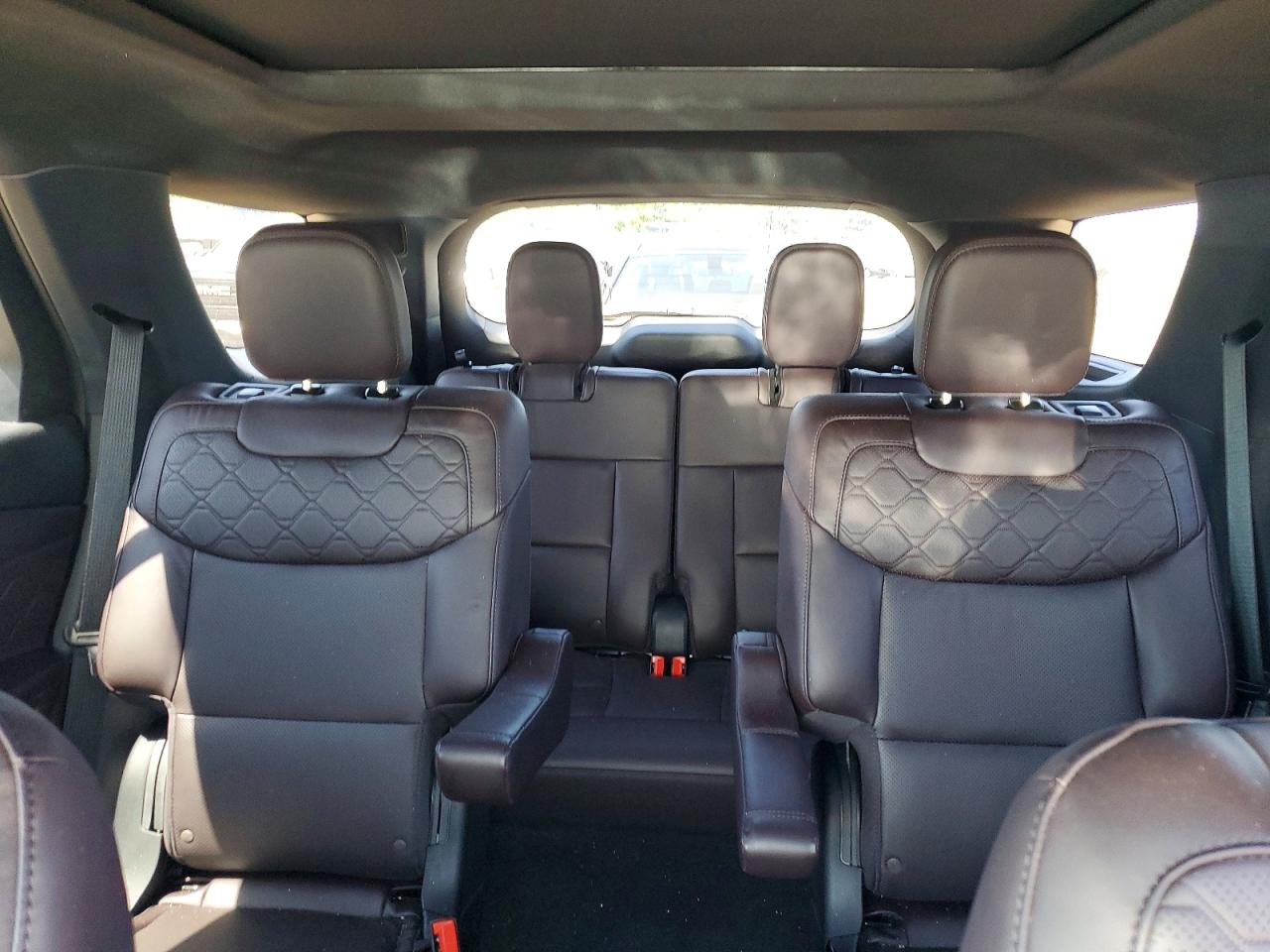 Ford Explorer Platinum