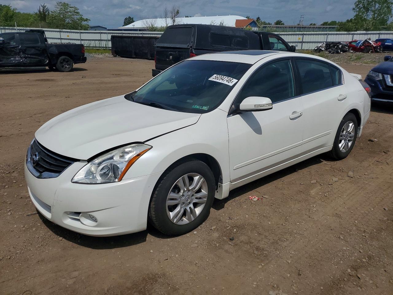 Salvage Nissan Altima Image