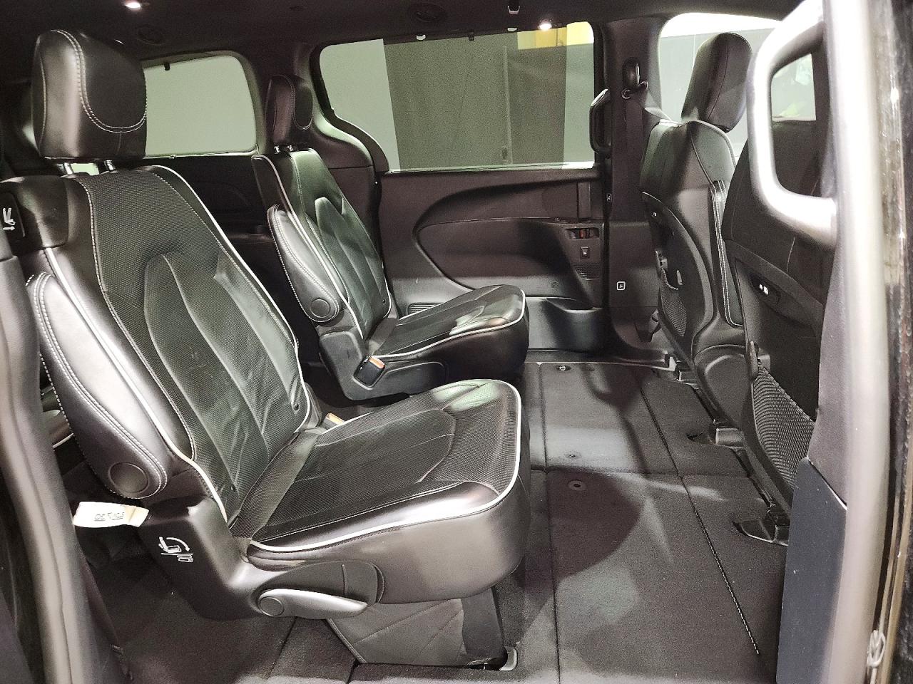 Chrysler Pacifica Limited