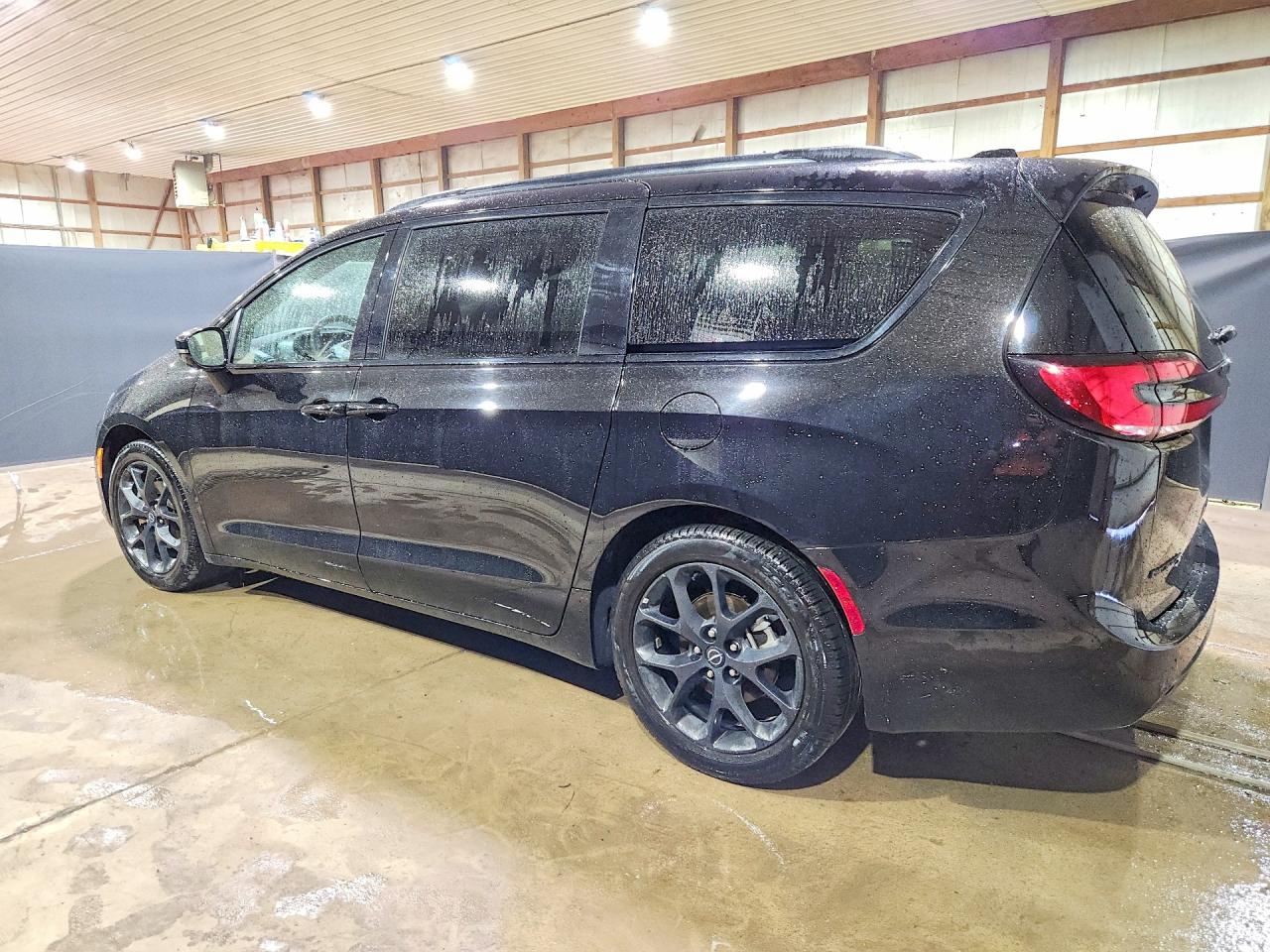Chrysler Pacifica Limited
