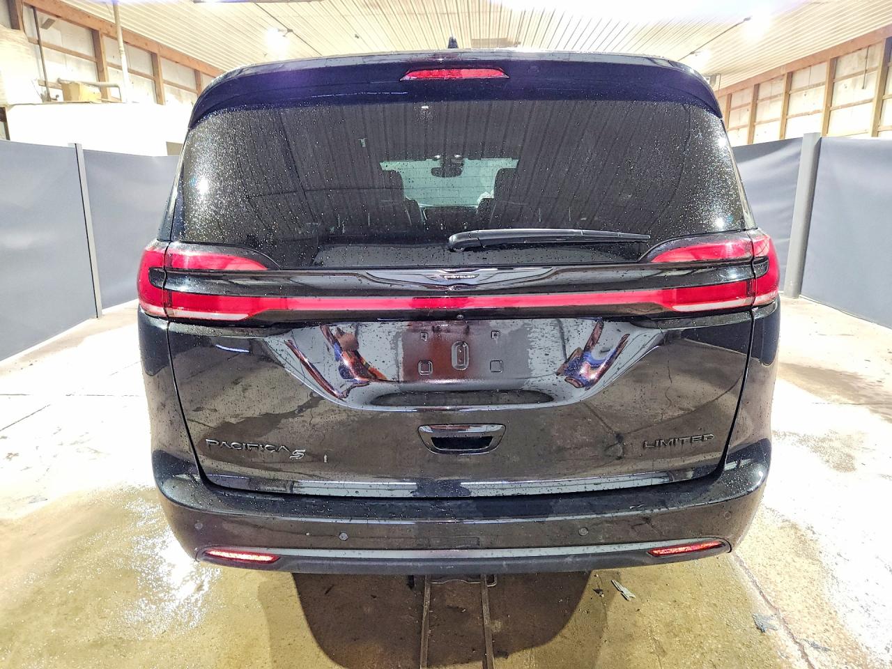 Chrysler Pacifica Limited