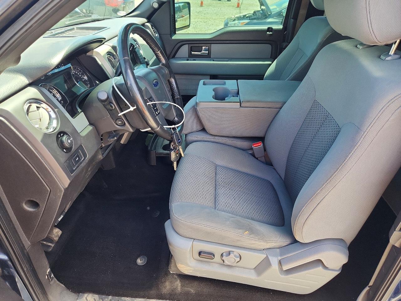 Ford F-150 Super Cab