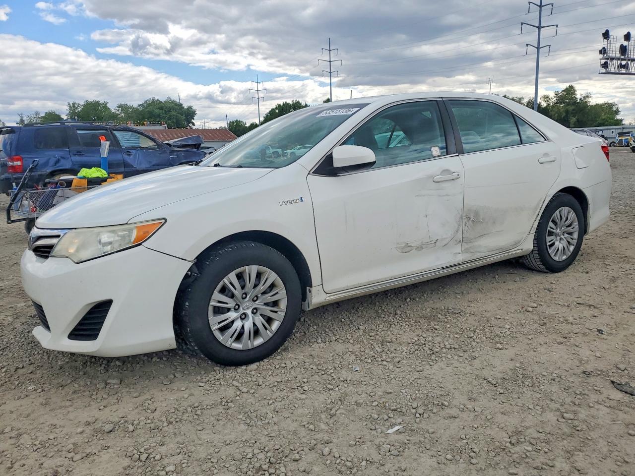 Salvage Toyota Camry Image