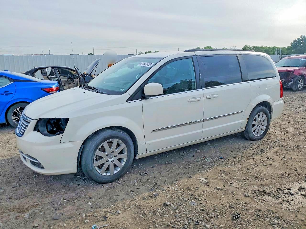 Salvage Chrysler Minivan Image