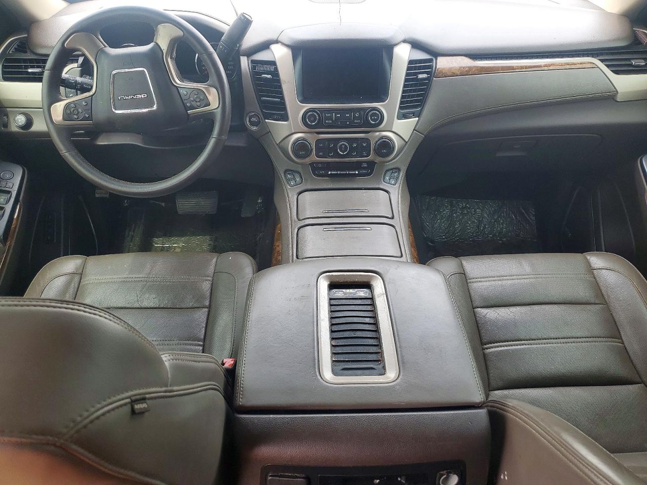 GMC Yukon Denali