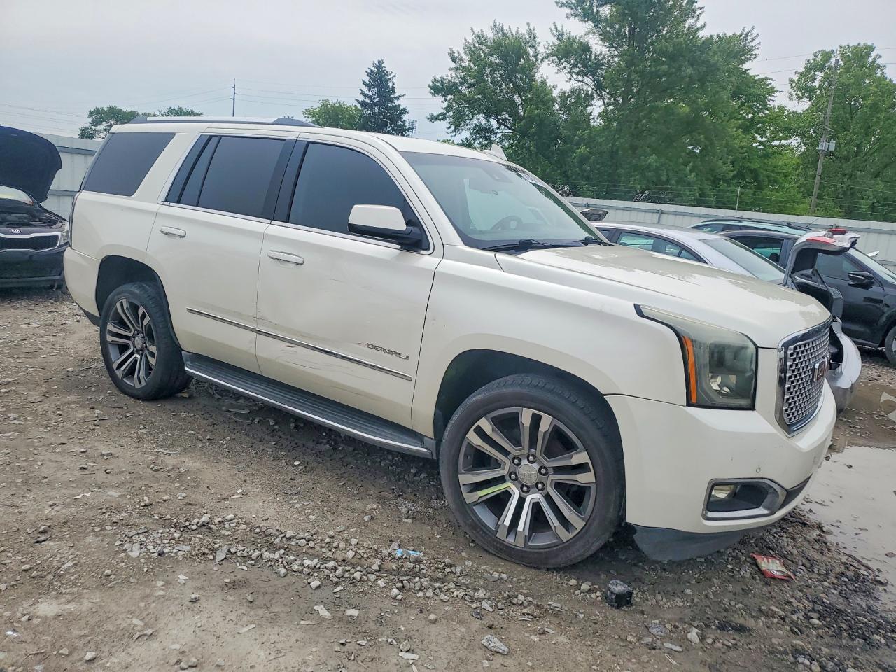 GMC Yukon Denali