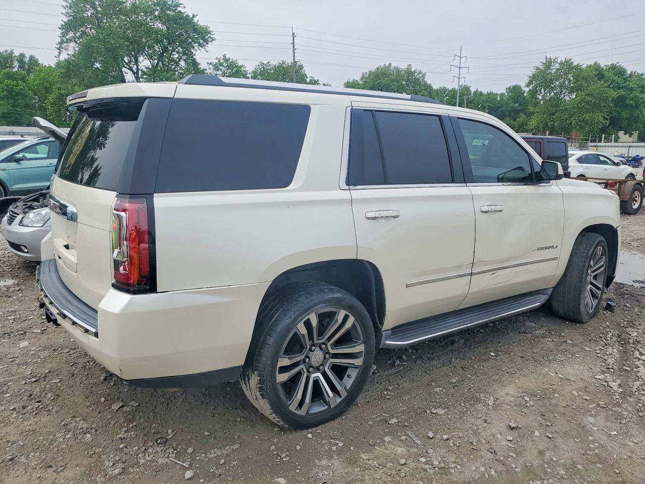 GMC Yukon Denali