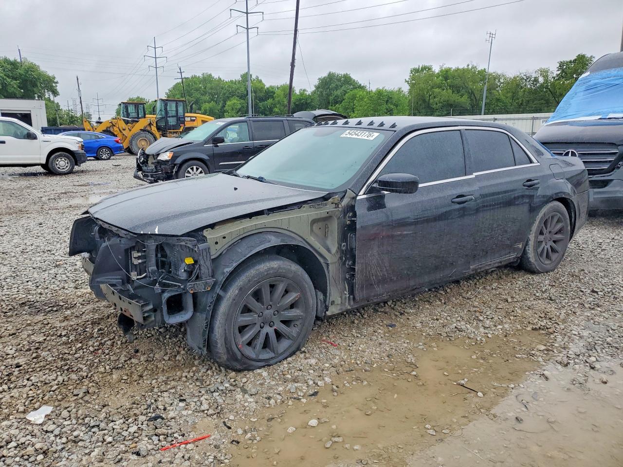 Salvage Chrysler 300 Image