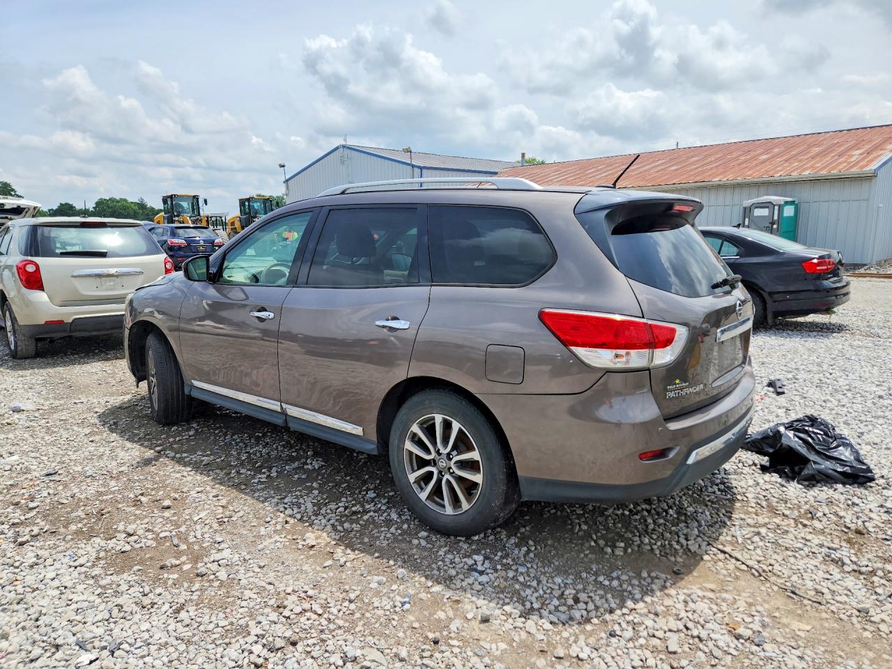 Nissan Pathfinder S