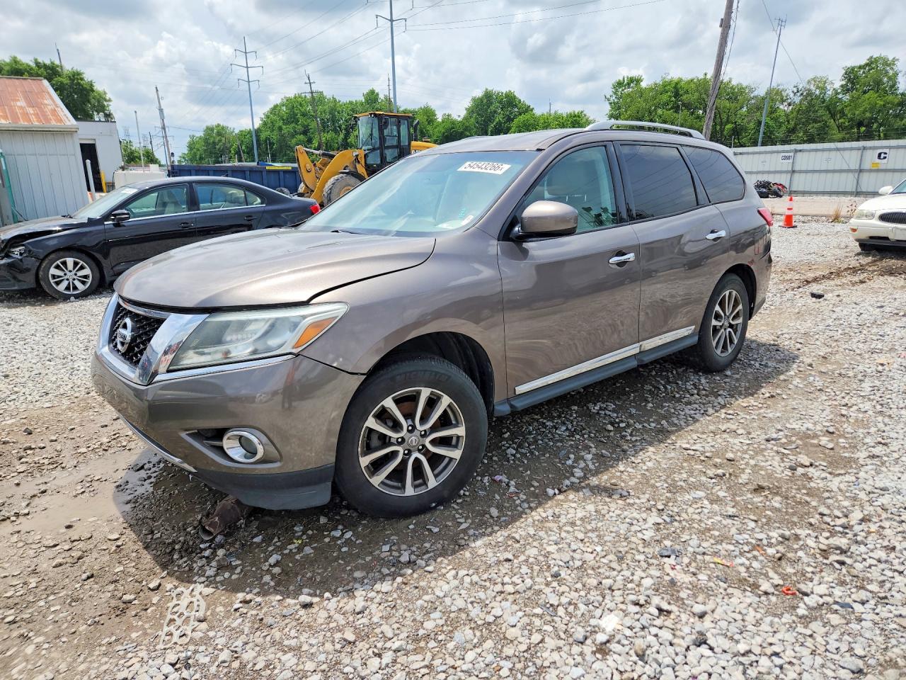 Salvage Nissan Pathfinder Image