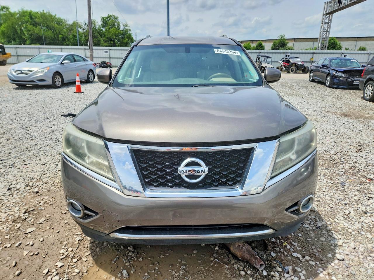 Nissan Pathfinder S