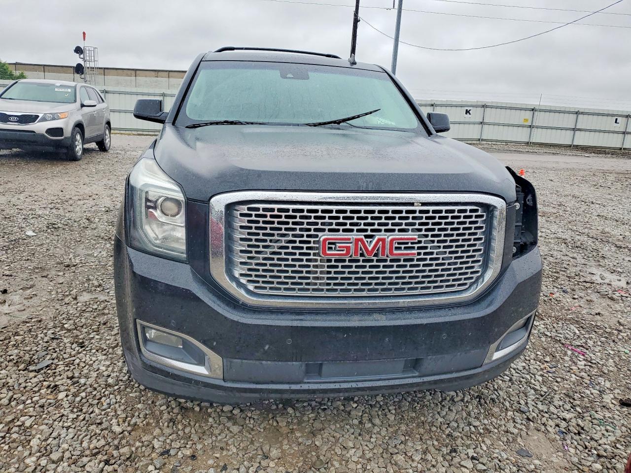 GMC Yukon Denali
