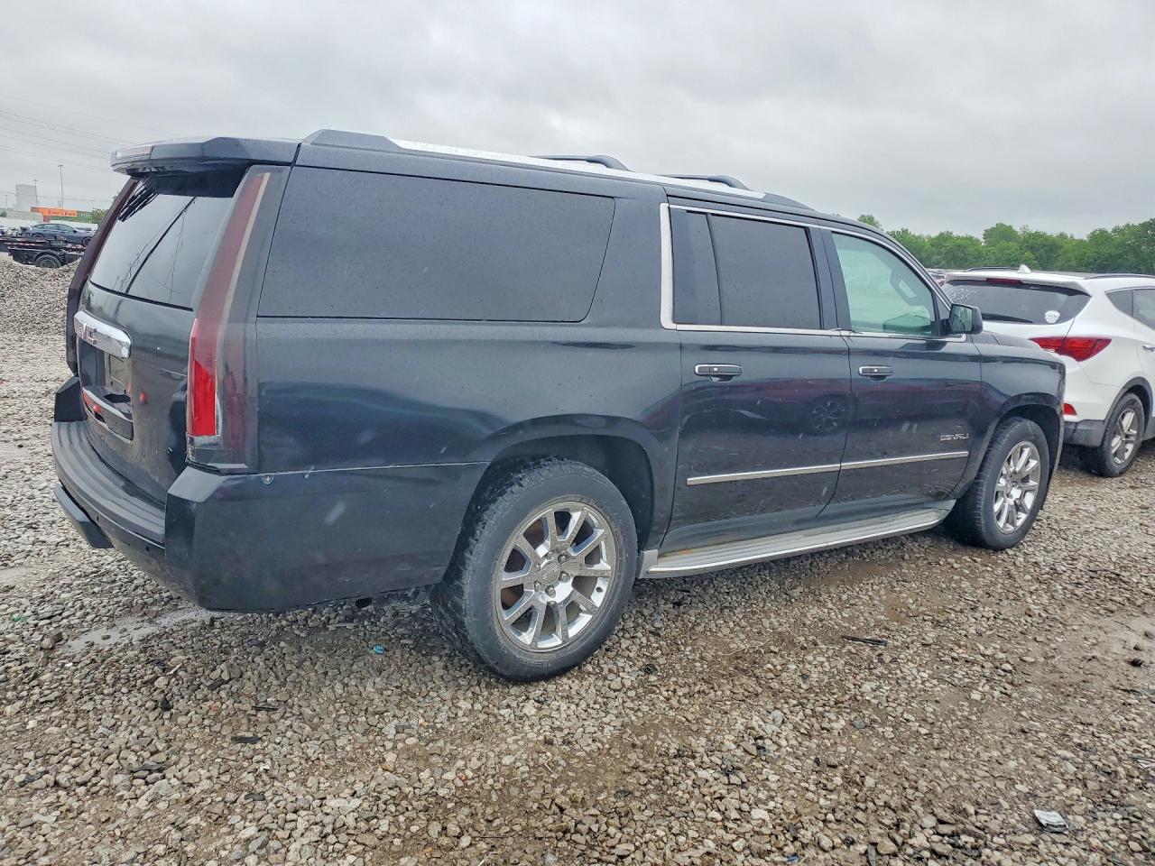 GMC Yukon Denali