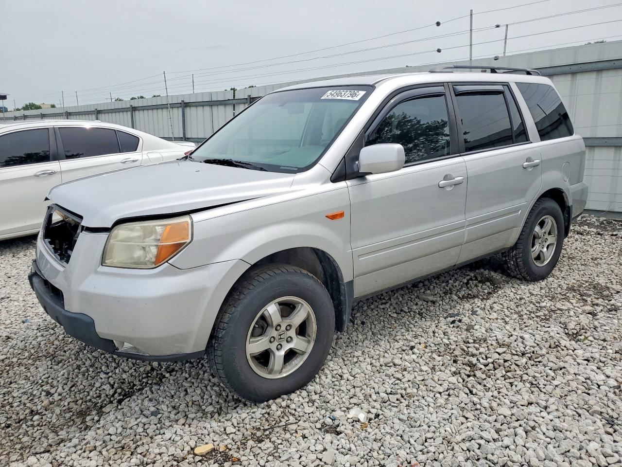 Salvage Honda Pilot Image