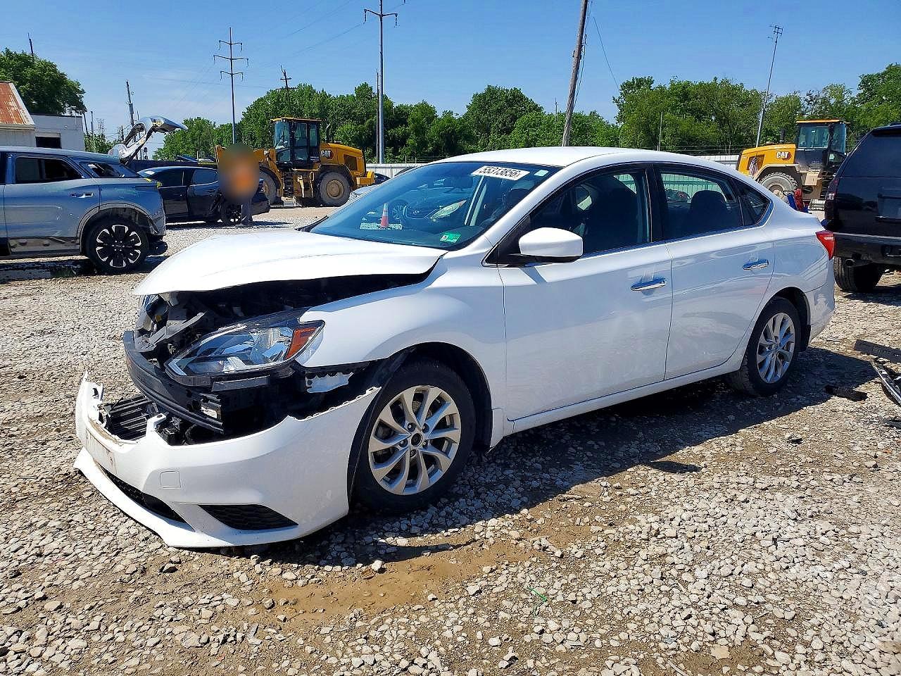 Salvage Nissan Sentra Image
