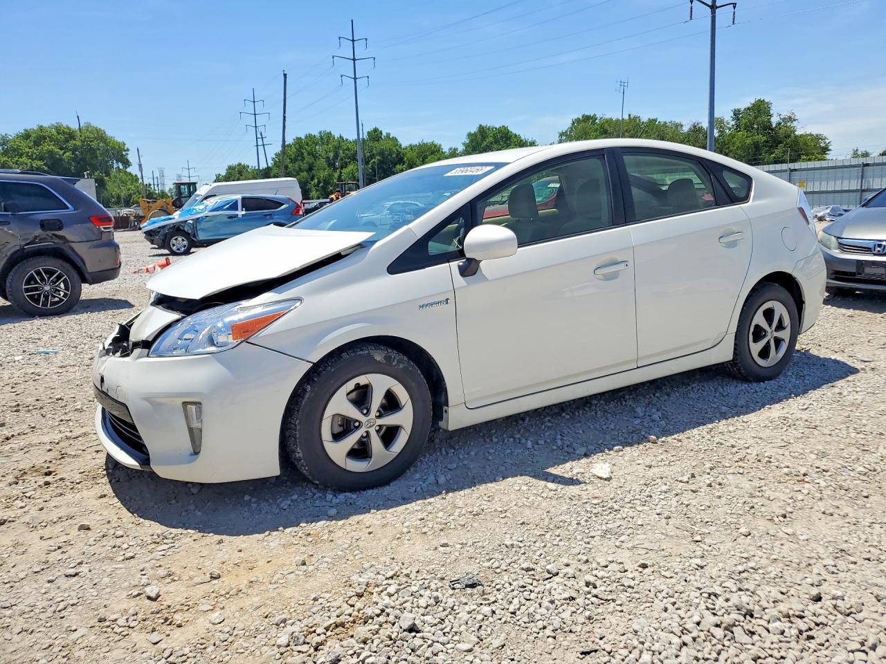 Salvage Toyota Prius Image