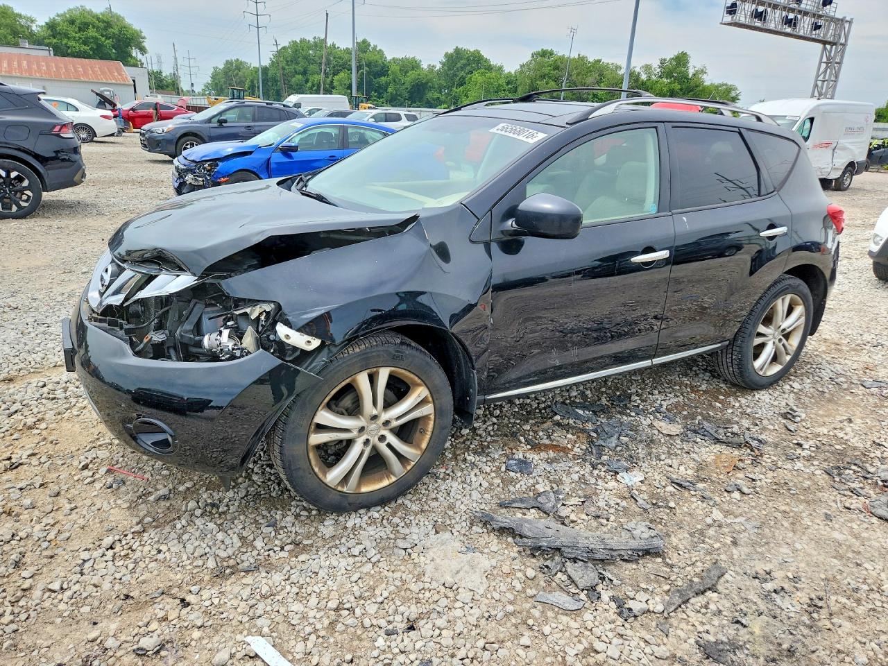 Salvage Nissan Murano Image