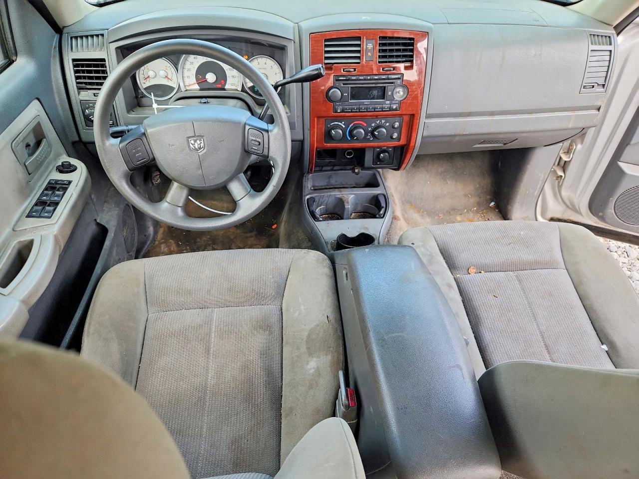 Dodge Dakota Quad Slt