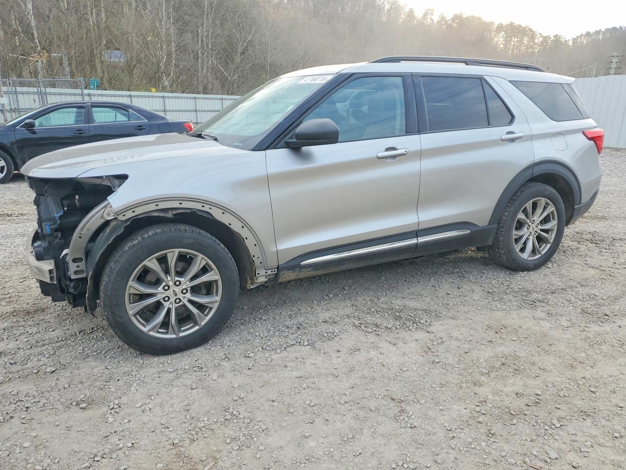Salvage Ford Explorer Image
