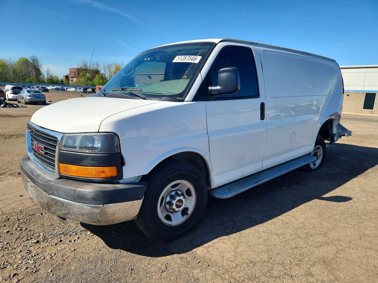 Salvage GMC Savana Image