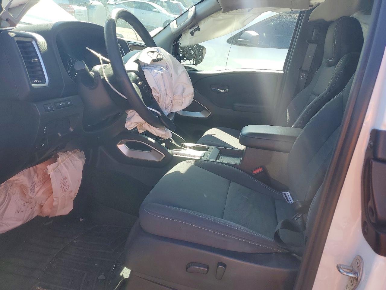 Nissan Frontier Sv