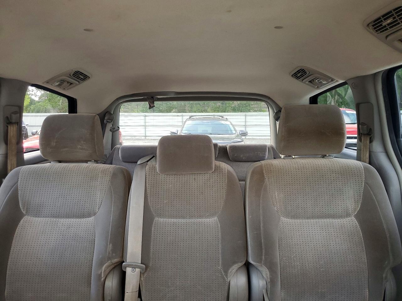 Toyota Sienna Le 8-passenger