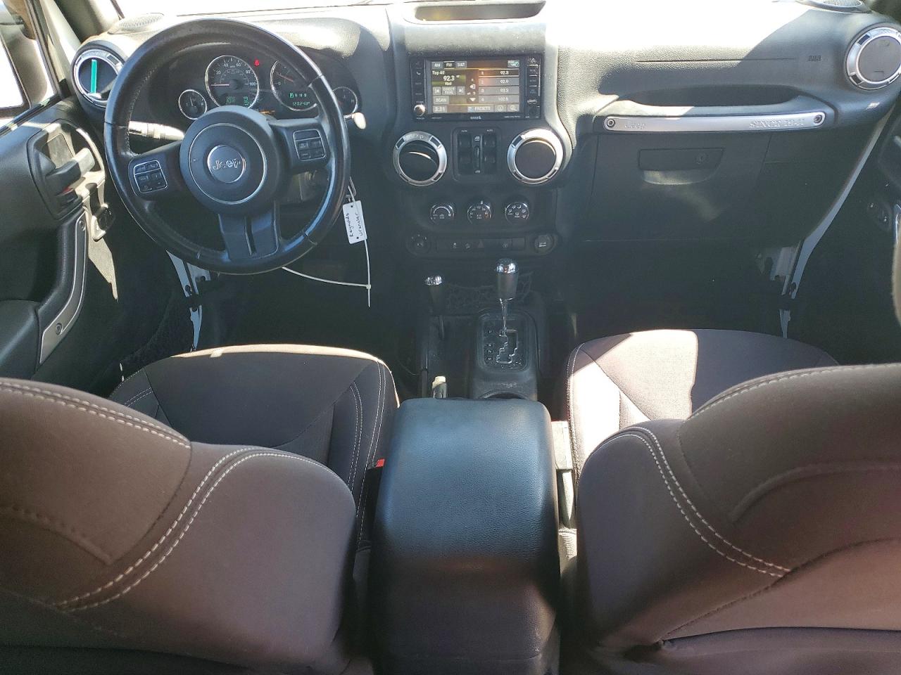 Jeep Wrangler Sahara