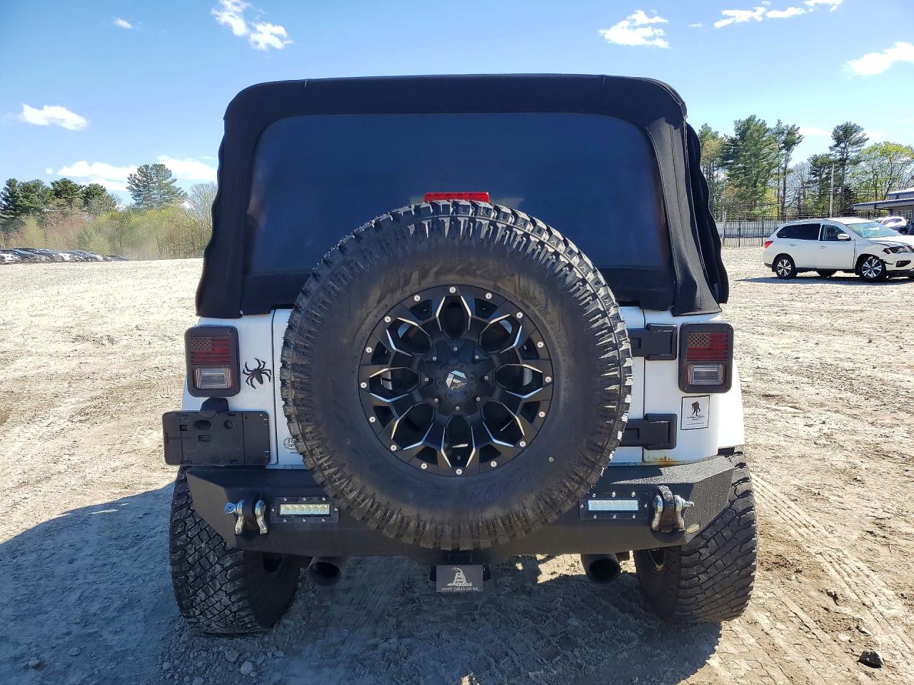 Jeep Wrangler Sahara