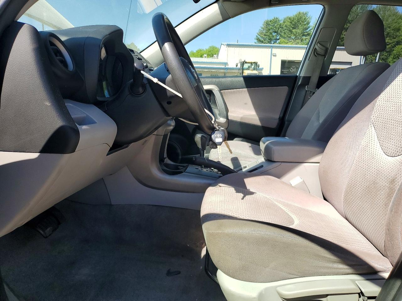Toyota RAV4 Base