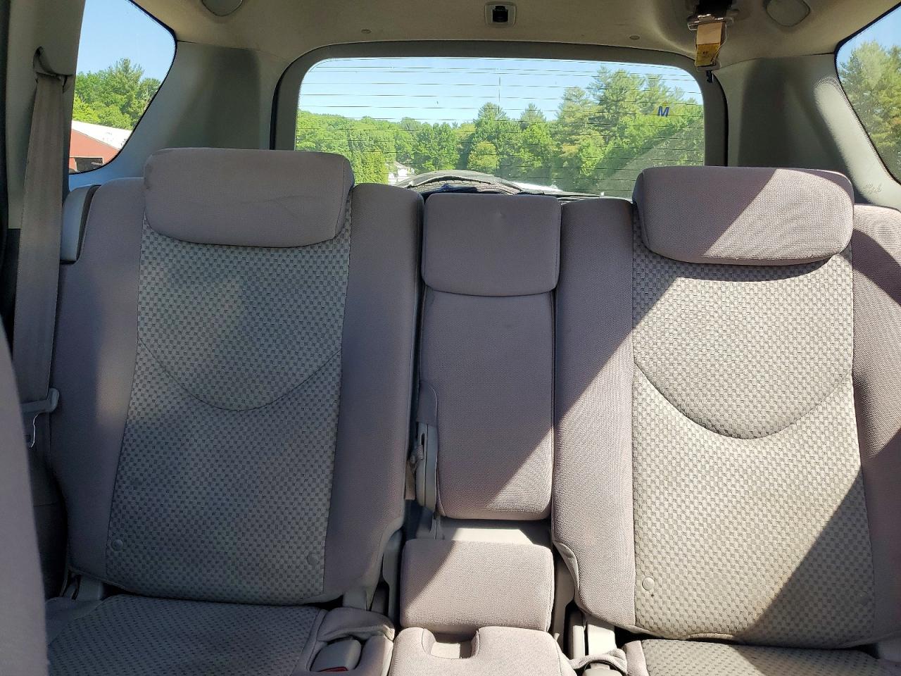 Toyota RAV4 Base
