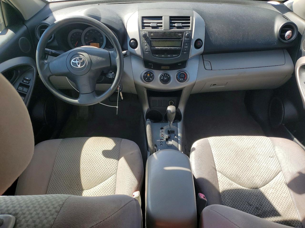 Toyota RAV4 Base