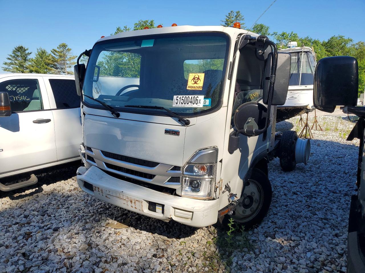 Salvage Isuzu Npr Image