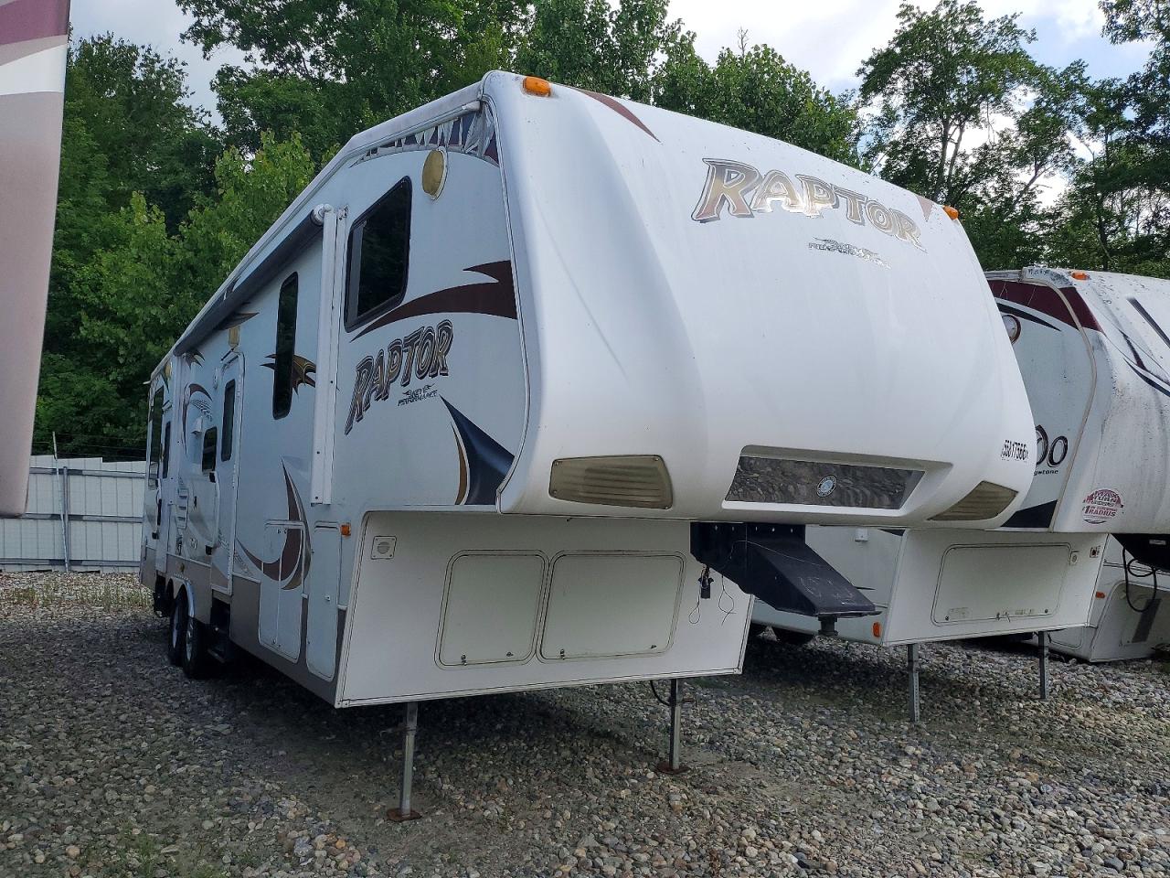 Salvage Keystone Camper Image