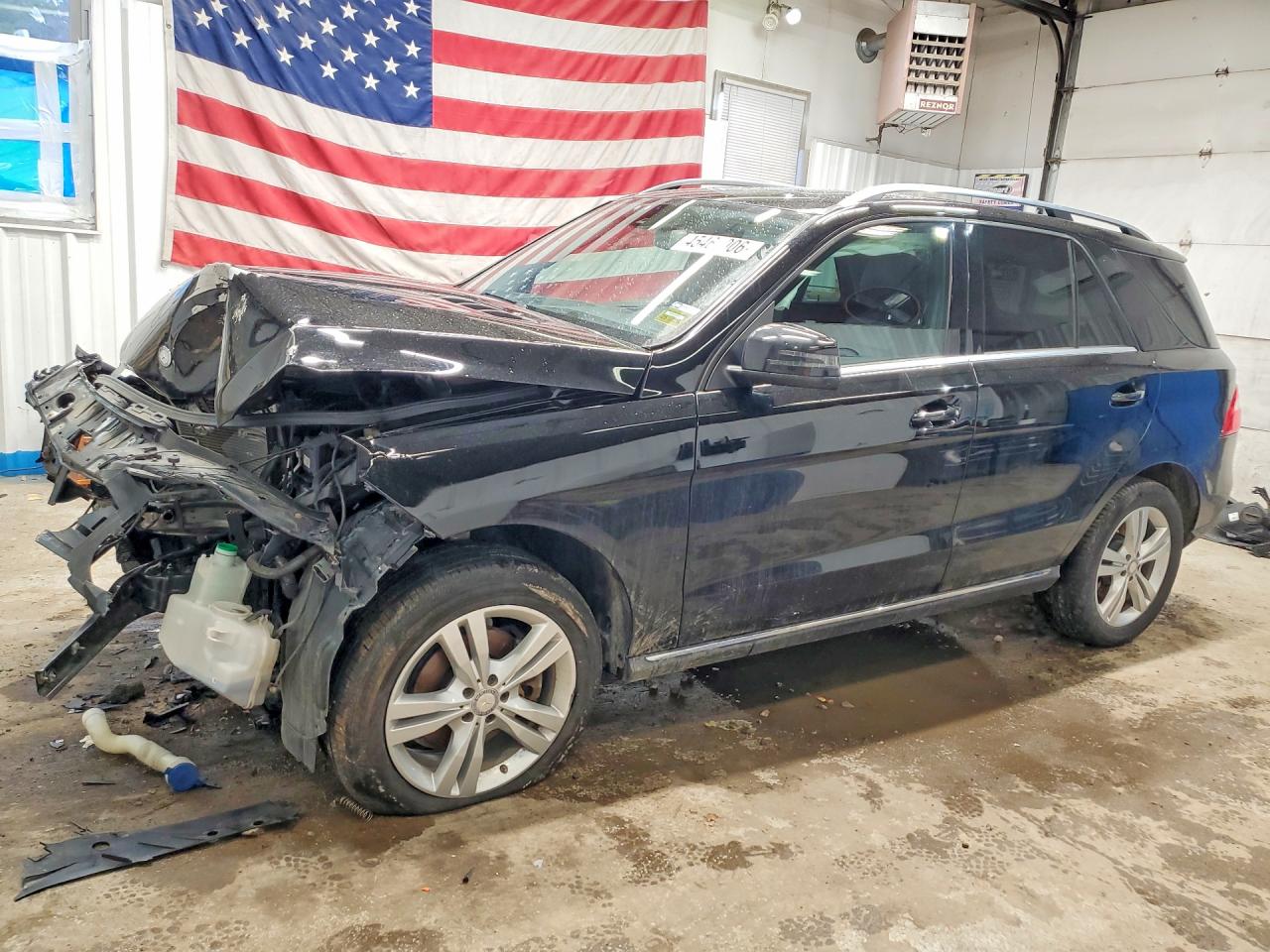 Salvage Mercedes-Benz M-Class Image
