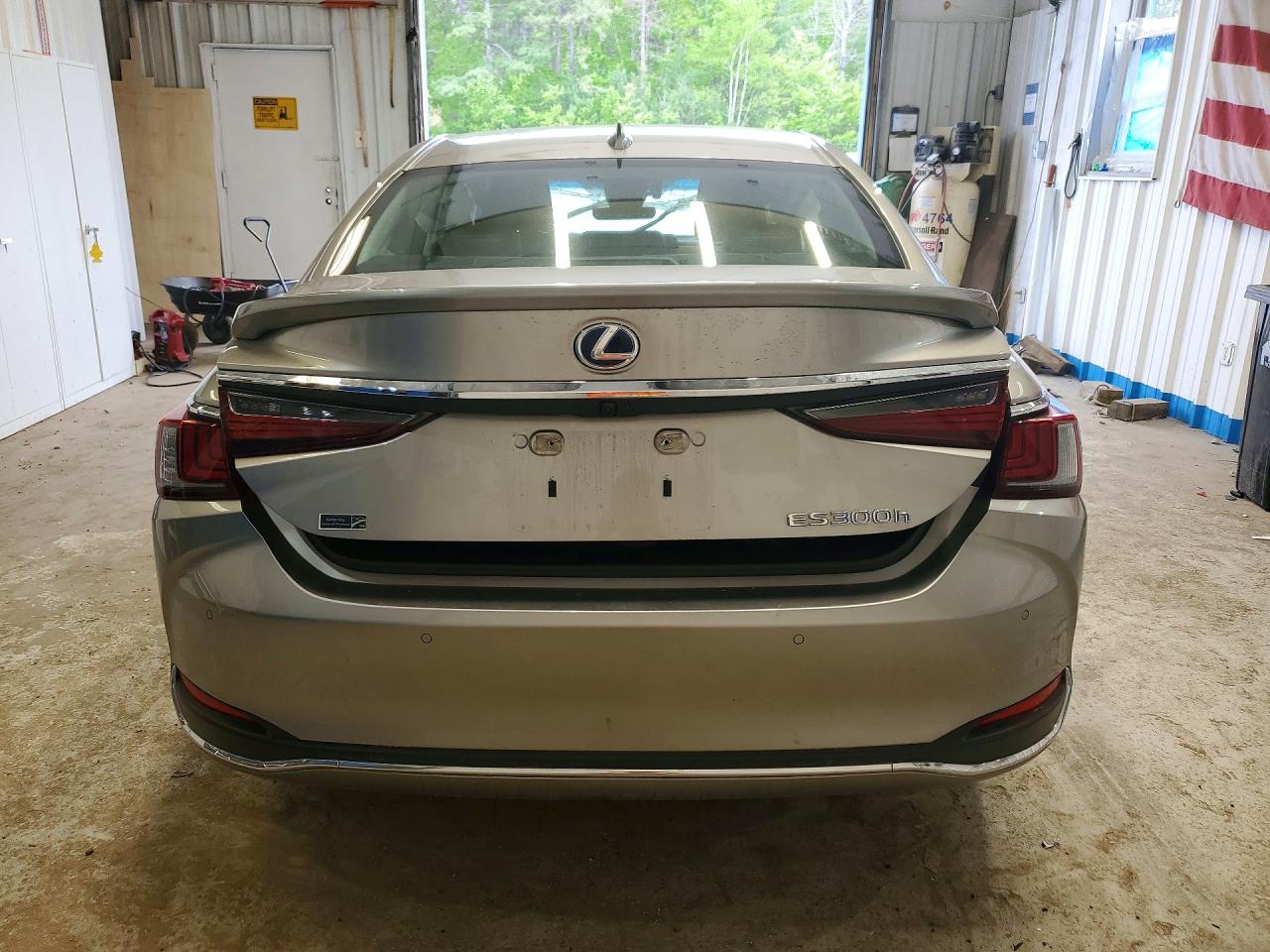 Lexus Es 300h Luxury