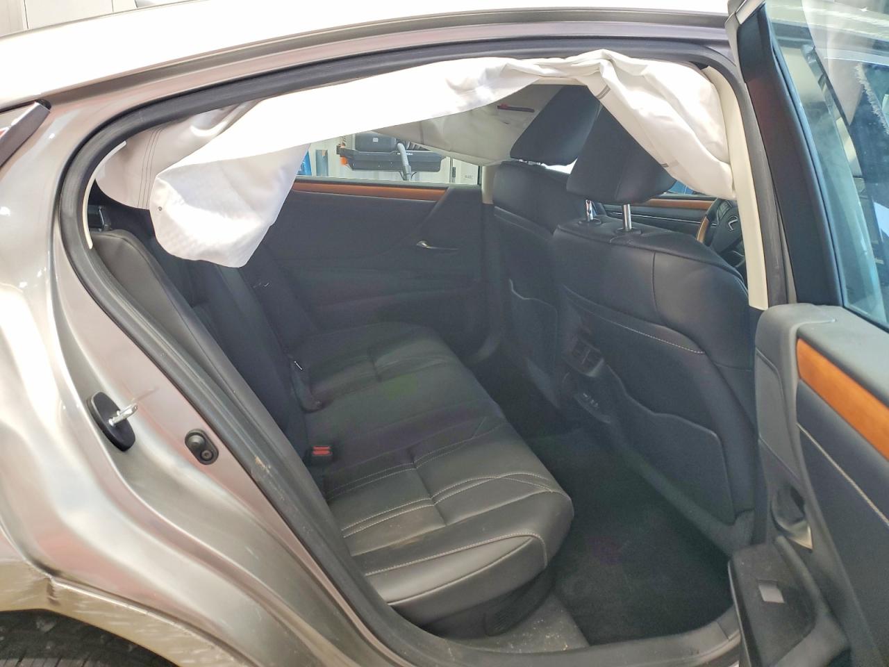 Lexus Es 300h Luxury