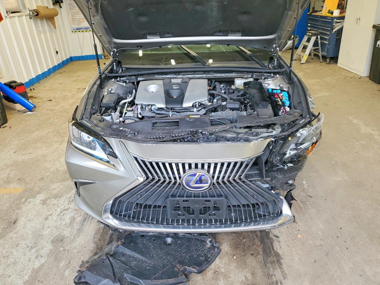 Lexus Es 300h Luxury