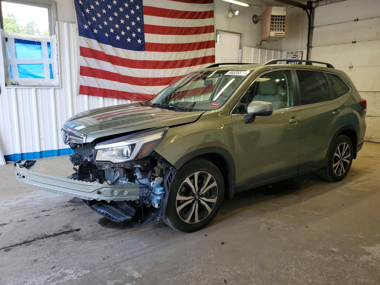 Salvage Subaru Forester Image