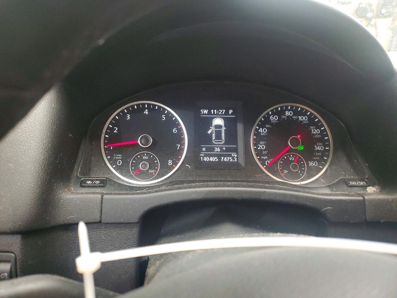 Volkswagen Tiguan S