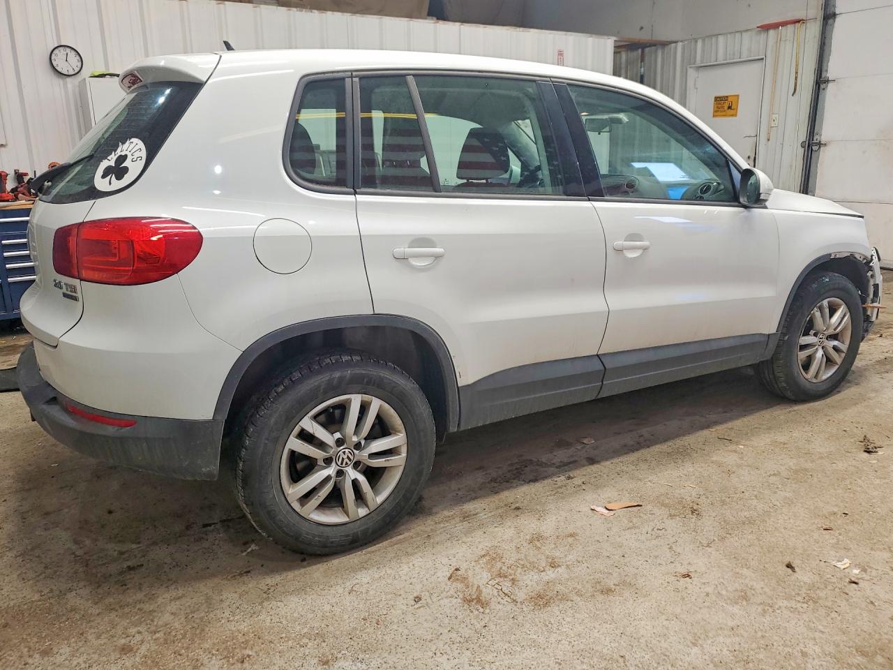 Volkswagen Tiguan S