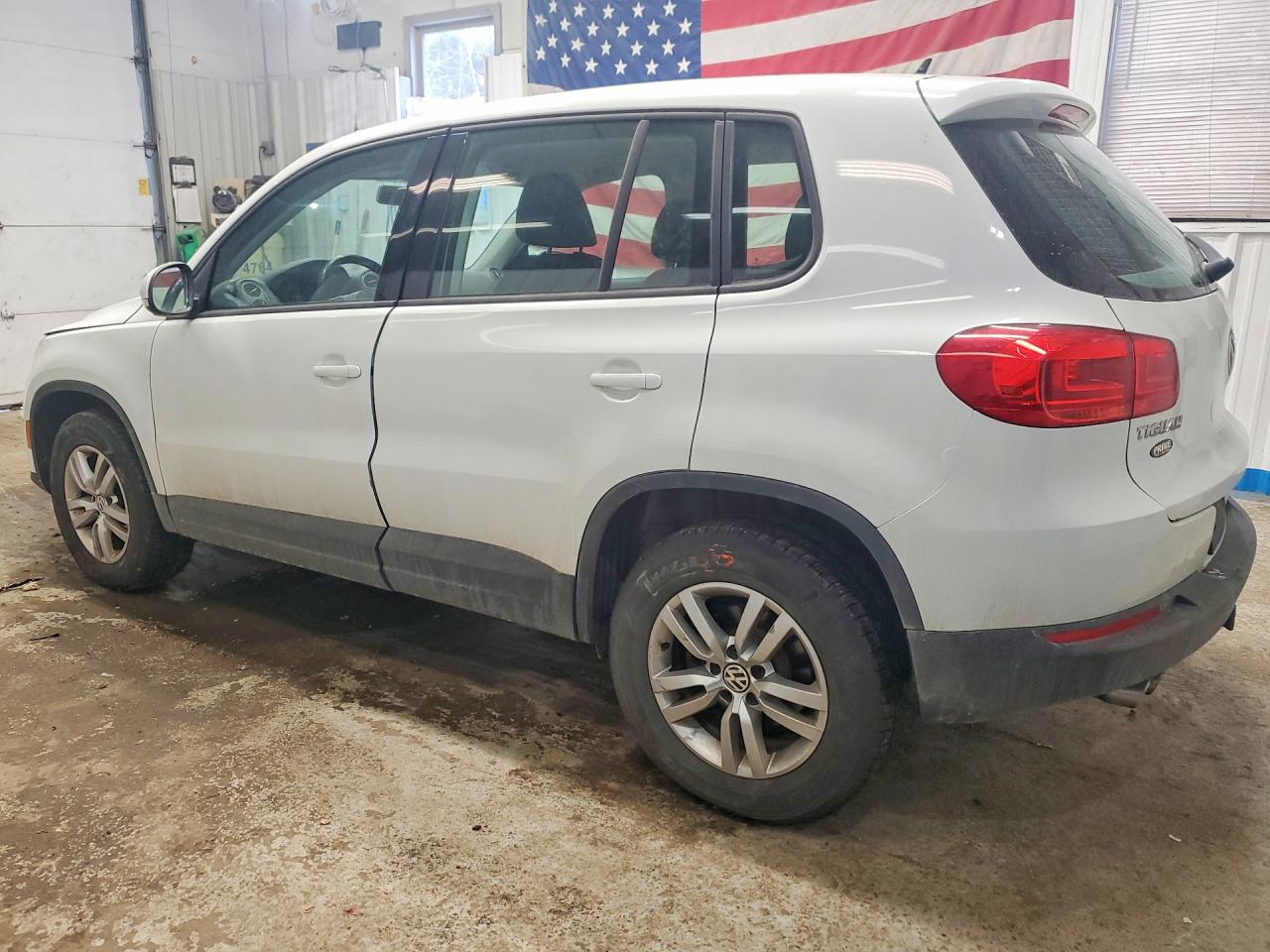 Volkswagen Tiguan S