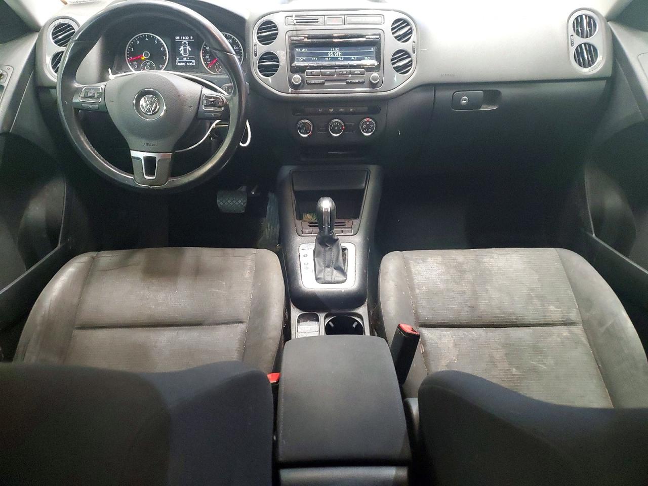 Volkswagen Tiguan S