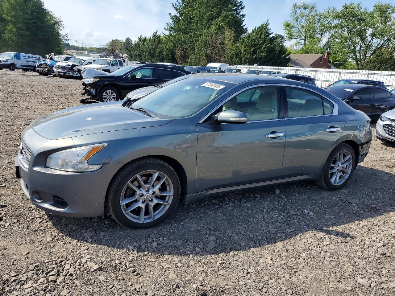 Salvage Nissan Maxima Image