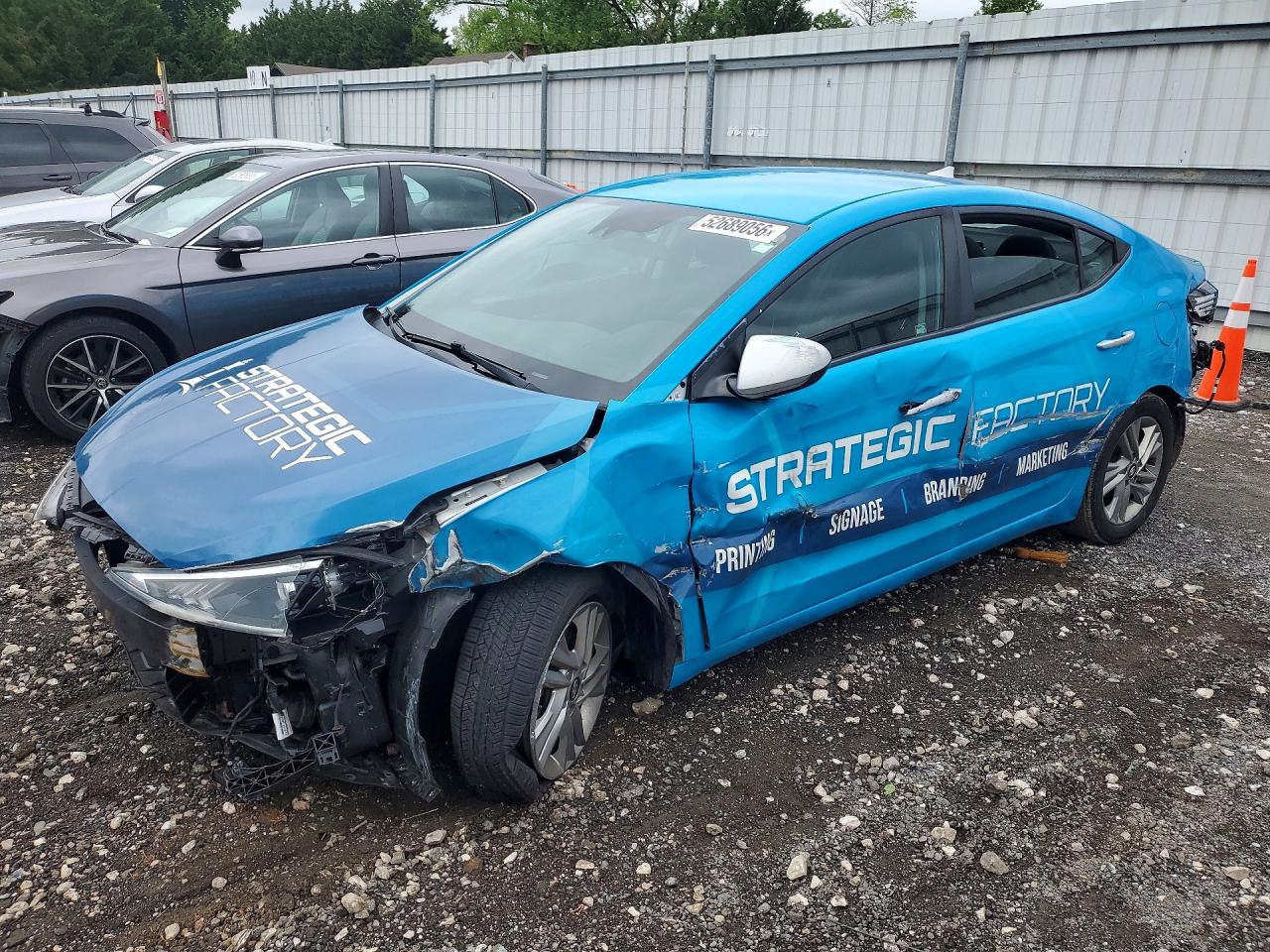 Salvage Hyundai ELANTRA Image