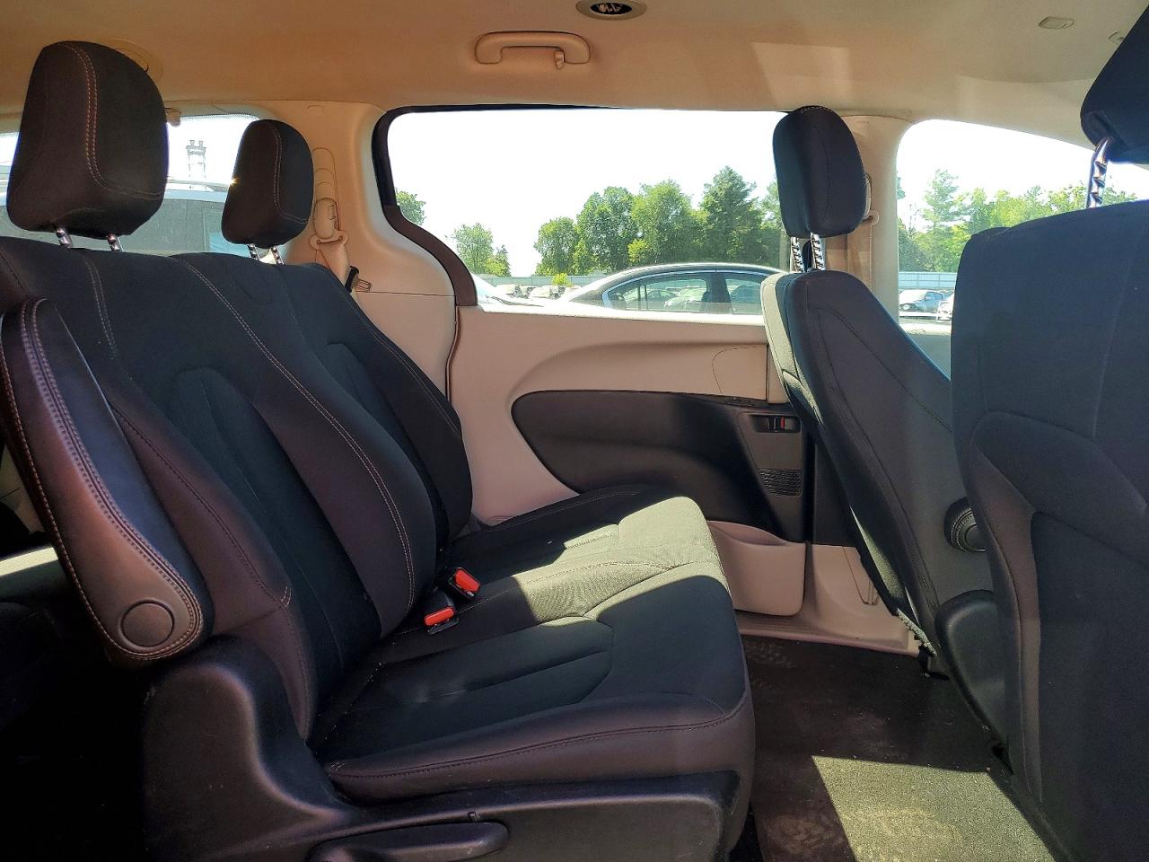 Chrysler Pacifica L